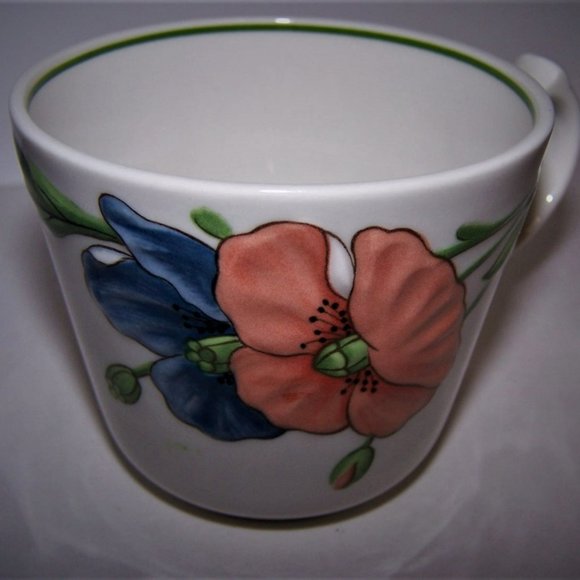4 Villeroy & Boch Amapola Flat Cups & Saucers Discontinued 2001 Raised Relief - Picture 4 of 12